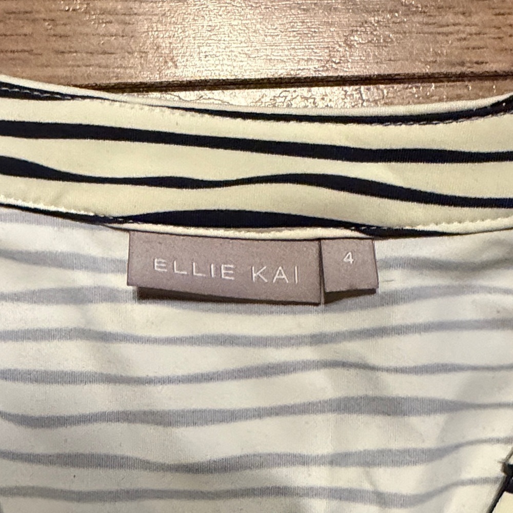 Chic Striped Backless Dress - Picture 2 of 4